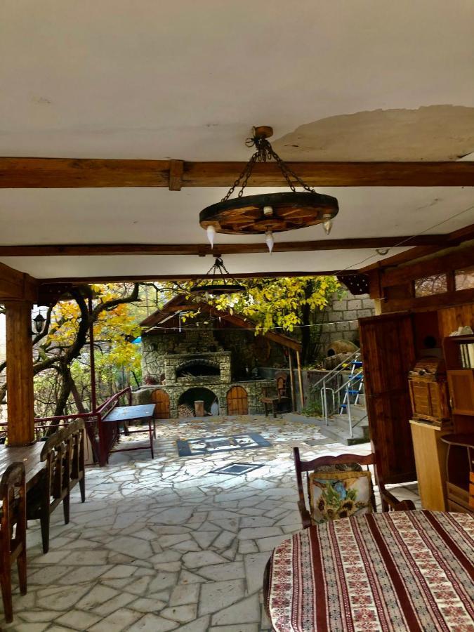 Guest House Anahit Idzjevan Buitenkant foto