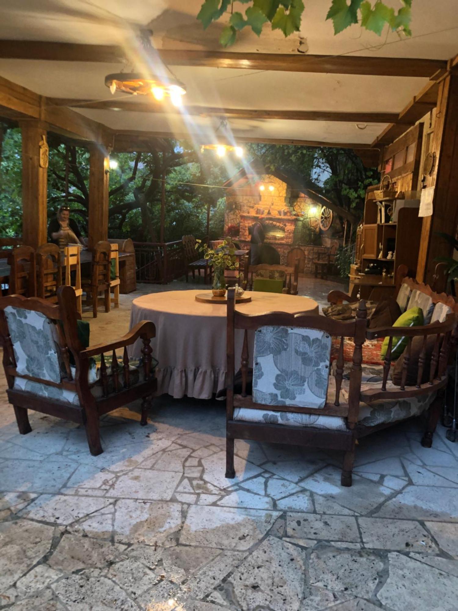 Guest House Anahit Idzjevan Buitenkant foto