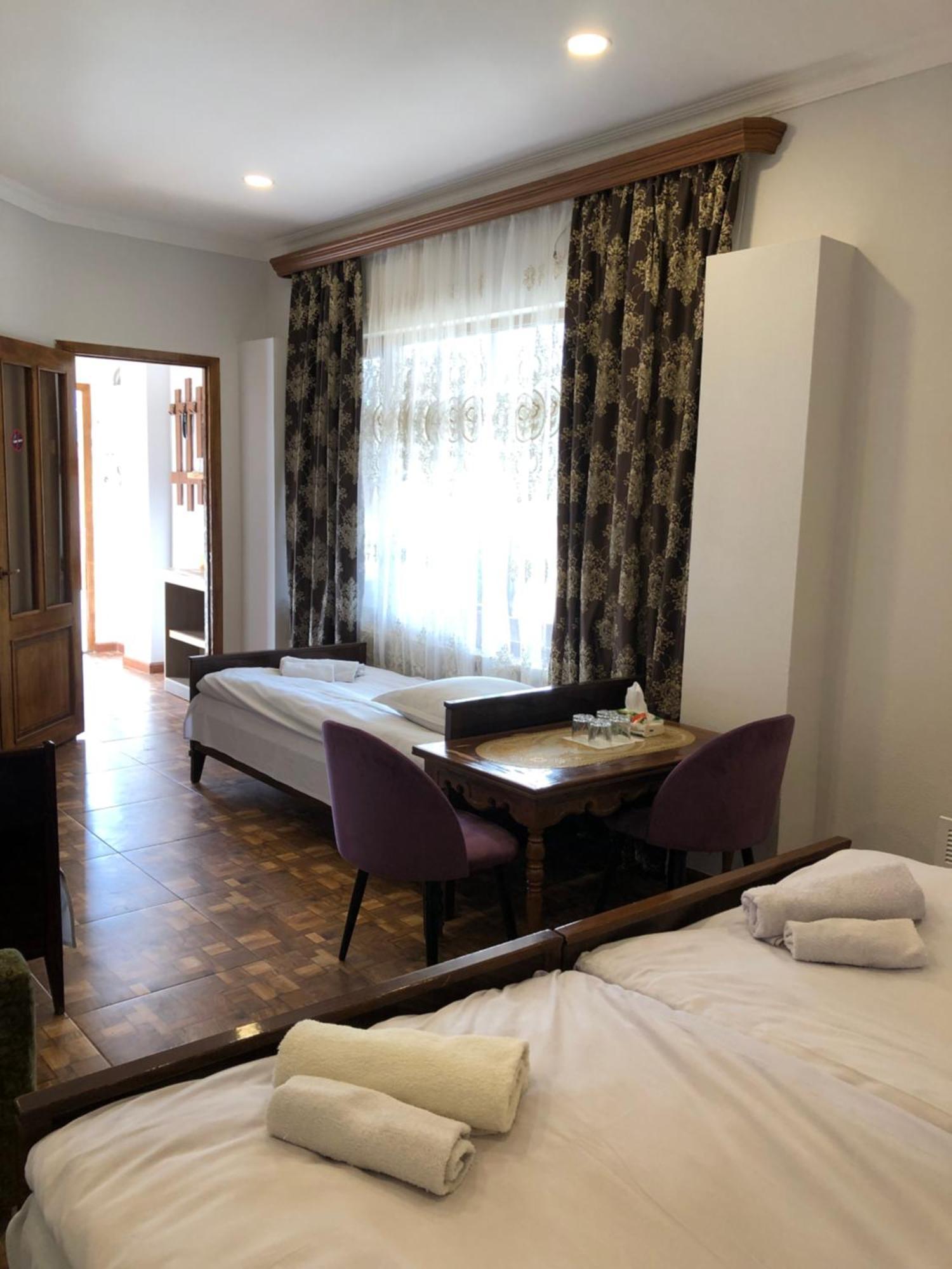 Guest House Anahit Idzjevan Buitenkant foto