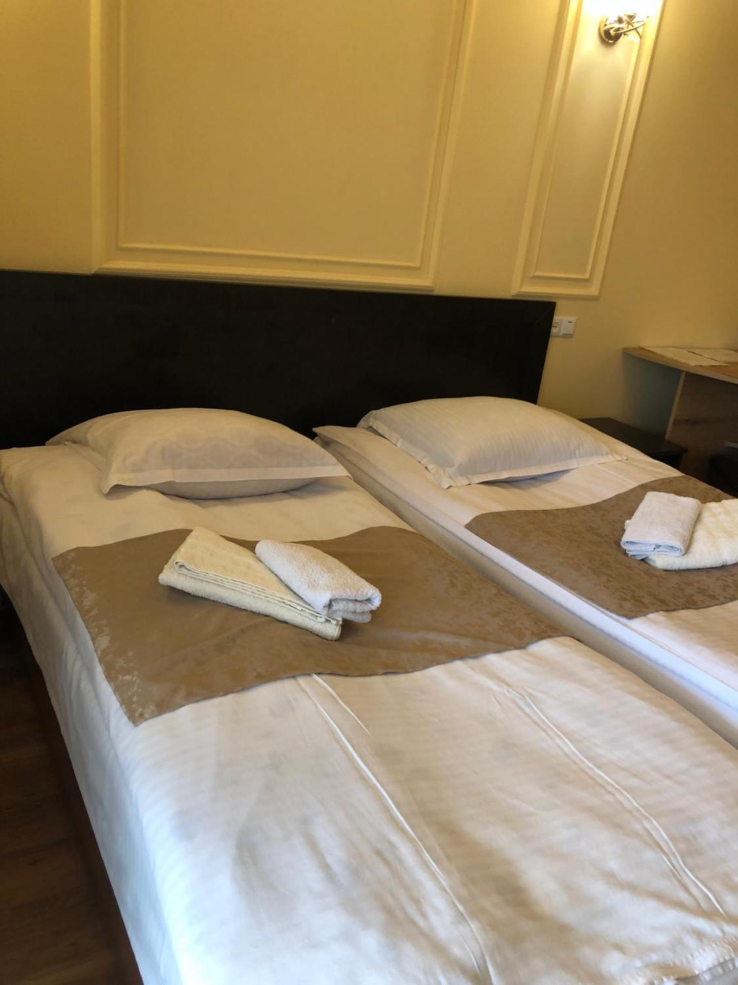 Guest House Anahit Idzjevan Buitenkant foto