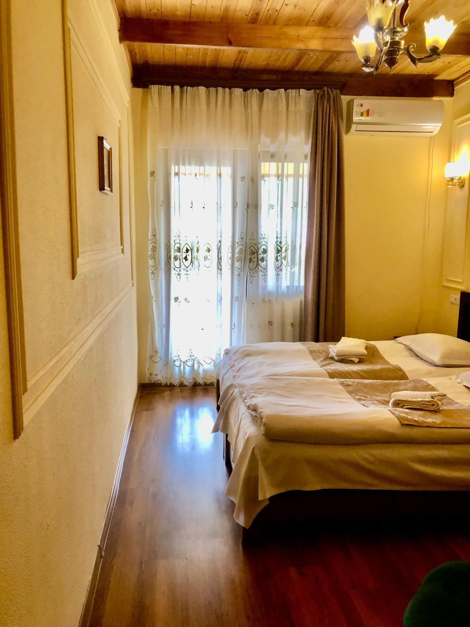 Guest House Anahit Idzjevan Buitenkant foto