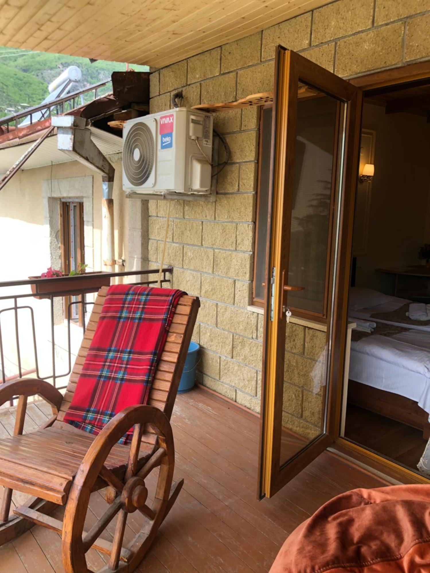 Guest House Anahit Idzjevan Buitenkant foto