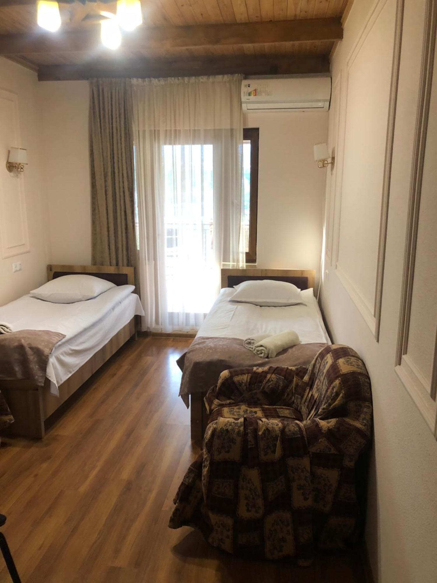 Guest House Anahit Idzjevan Buitenkant foto