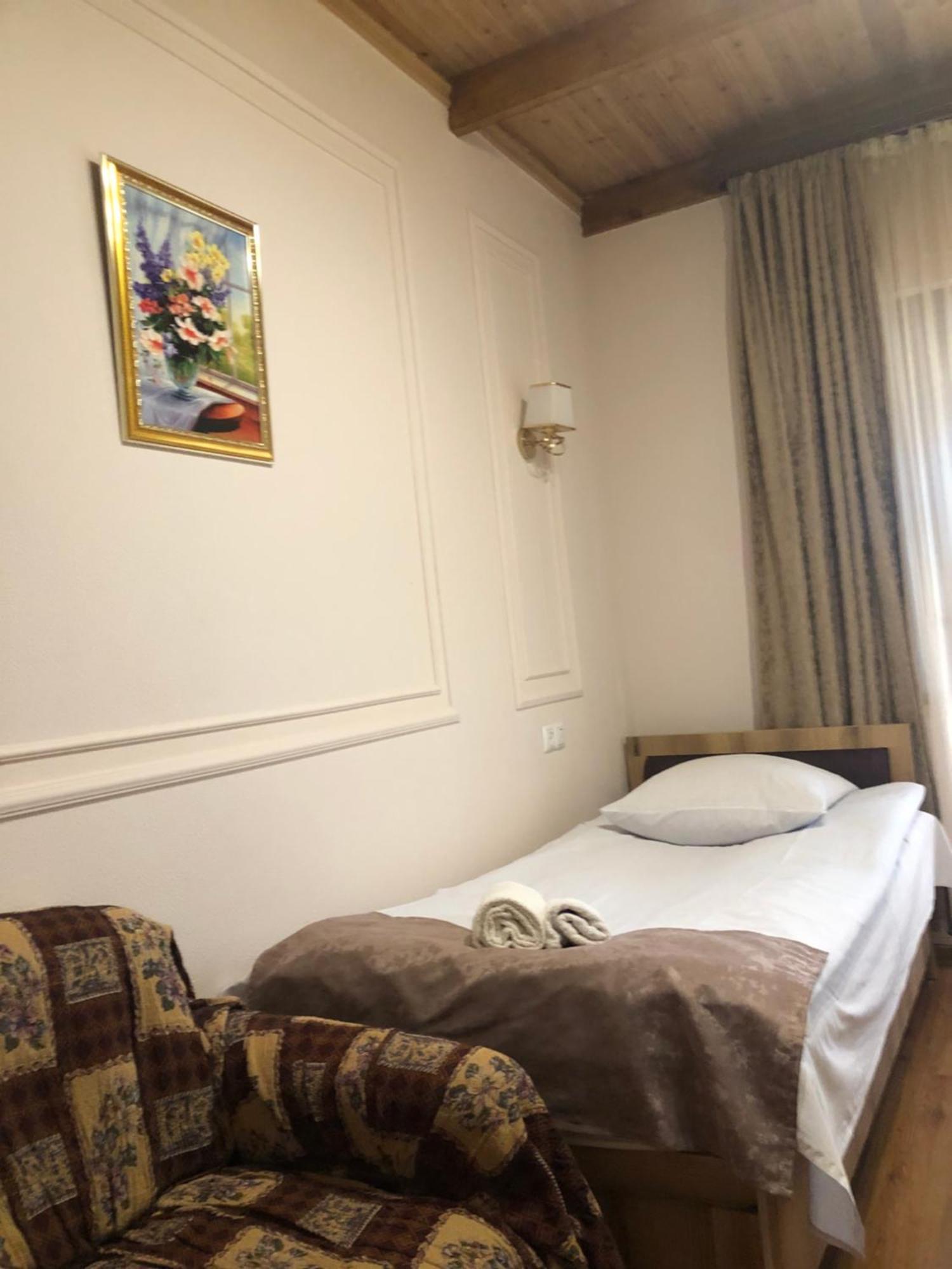 Guest House Anahit Idzjevan Buitenkant foto