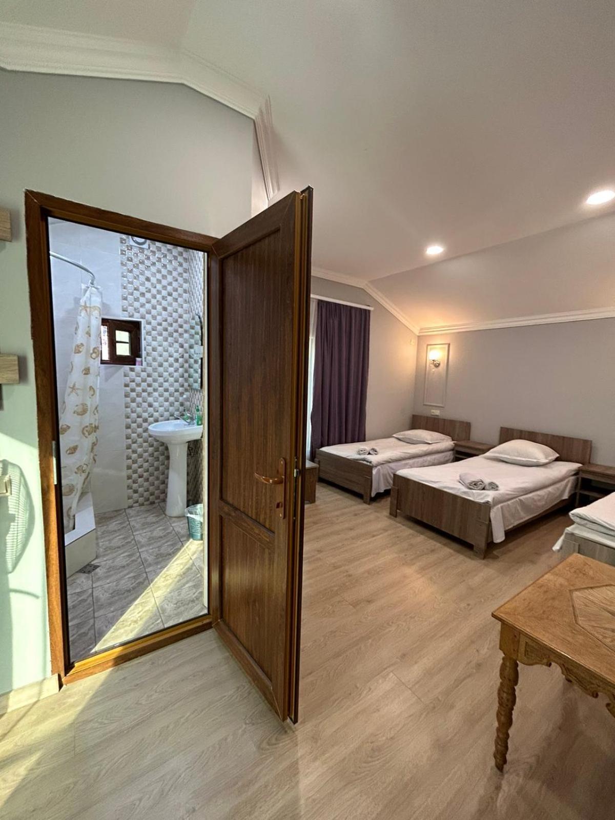 Guest House Anahit Idzjevan Buitenkant foto